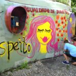 Jovens decoram com grafites temáticos os muros do Conselho Estadual dos Direitos da Mulher em lembrança ao Dia Internacional de Combate à Violência Contra a Mulher Por: Fernando Frazão/Agência Brasil