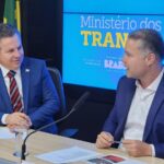 Governador Mauro Mendes acompanha a assinatura da ordem de serviço com o ministro dos Transportes, Renan Filho              Crédito - Lucas Rodrigues - Secom-MT