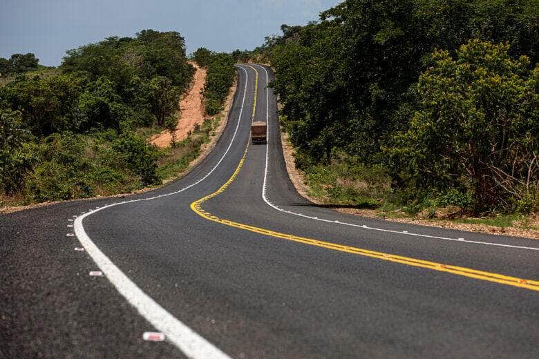Em junho de 2022, Governo inaugurou 67 km de asfalto na MT-100 e a recuperação de outros 45 km da rodovia - Foto por: Marcos Vergueiro/Secom