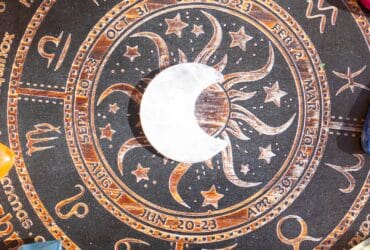 horóscopo diário para Libra, Virgem, Escorpião e Aquário (dia 26 de outubro) | Canva
