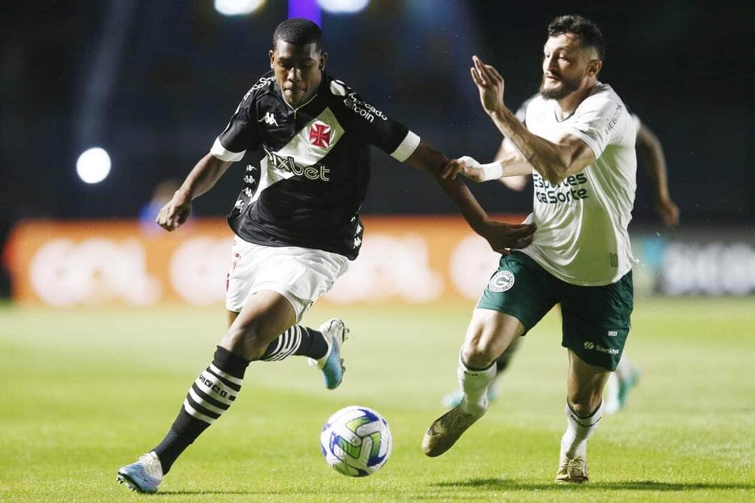 Lutando contra o rebaixamento, Vasco x Goiás se enfrentam na Serrinha 2 Vasco, Goias, Brasileiro Por: Daniel Ramalho/Vasco/Direitos Reservados