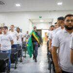 mais de 180 jovens prestam juramento a bandeira nesta sexta feira 07