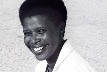 Maria Beatriz Nascimento (Aracaju, 12 de julho de 1942 – Rio de Janeiro, 28 de janeiro de 1995) foi uma historiadora, professora, roteirista, poeta e ativista pelos direitos humanos de negros e mulheres brasileira. Foto: Arquivo Nacional