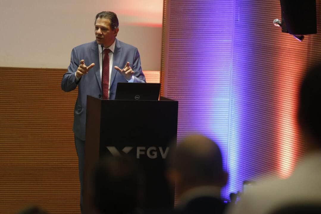 São Paulo (SP), 25. 09. 2023 – O ministro da Fazenda, Fernando Haddad, participa do 17º Fórum de Economia da Fundação Getúlio Vargas (FGV), em São Paulo. Foto: Paulo Pinto/Agência Brasil Por: Paulo Pinto/Agência Brasil