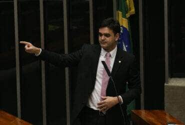 Brasília - Deputado Rubens Pereira Júnior durante discussão da autorização ou não da abertura do processo de impeachment da presidenta Dilma Rousseff, no plenário da Câmara (Fabio Rodrigues Pozzebom/Agência Brasil)