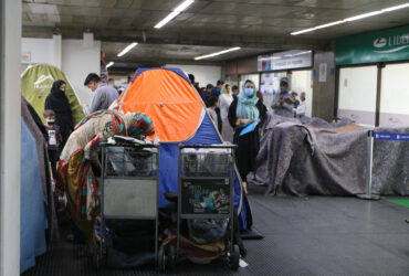 ministro diz que afegaos acampados em aeroporto vao ficar em hoteis scaled 1