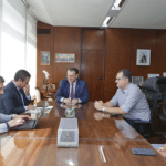 Ministro Fávaro discute alternativas ao traçado da BR-242