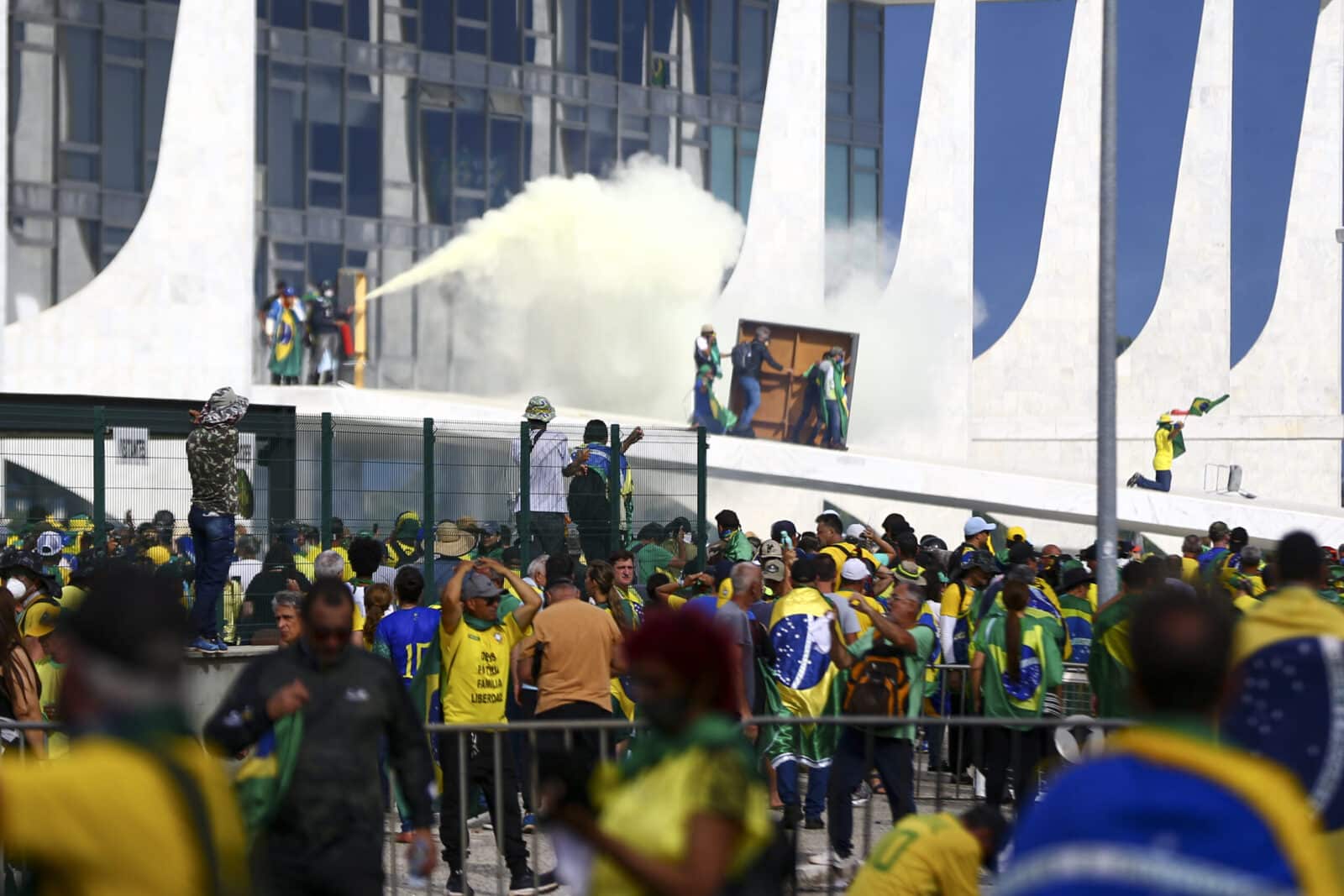 Manifestantes invadem Congresso, STF e Palácio do Planalto. Por: Marcelo Camargo/Agência Brasil