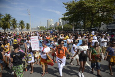 mulheres negras fazem marcha contra racismo no dia 30 no rio scaled 1
