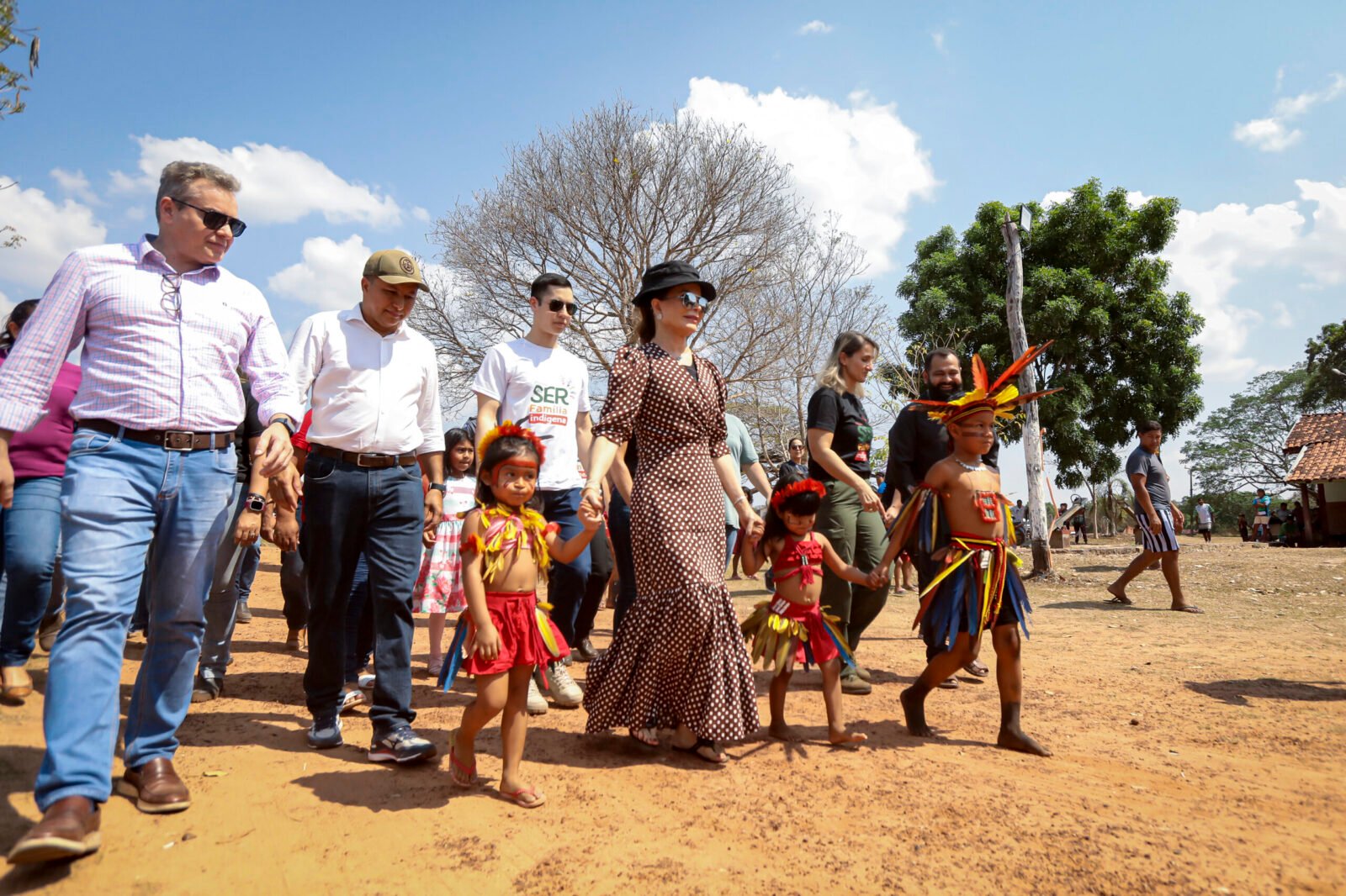 Chegada da primeira-dama Virginia Mendes na aldeia Meruri - General Carneiro  - Foto por: Jana Pessôa