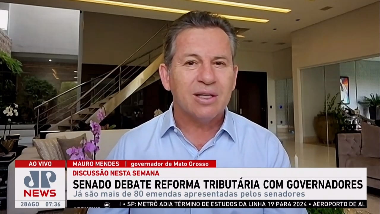 O governador Mauro Mendes durante a entrevista