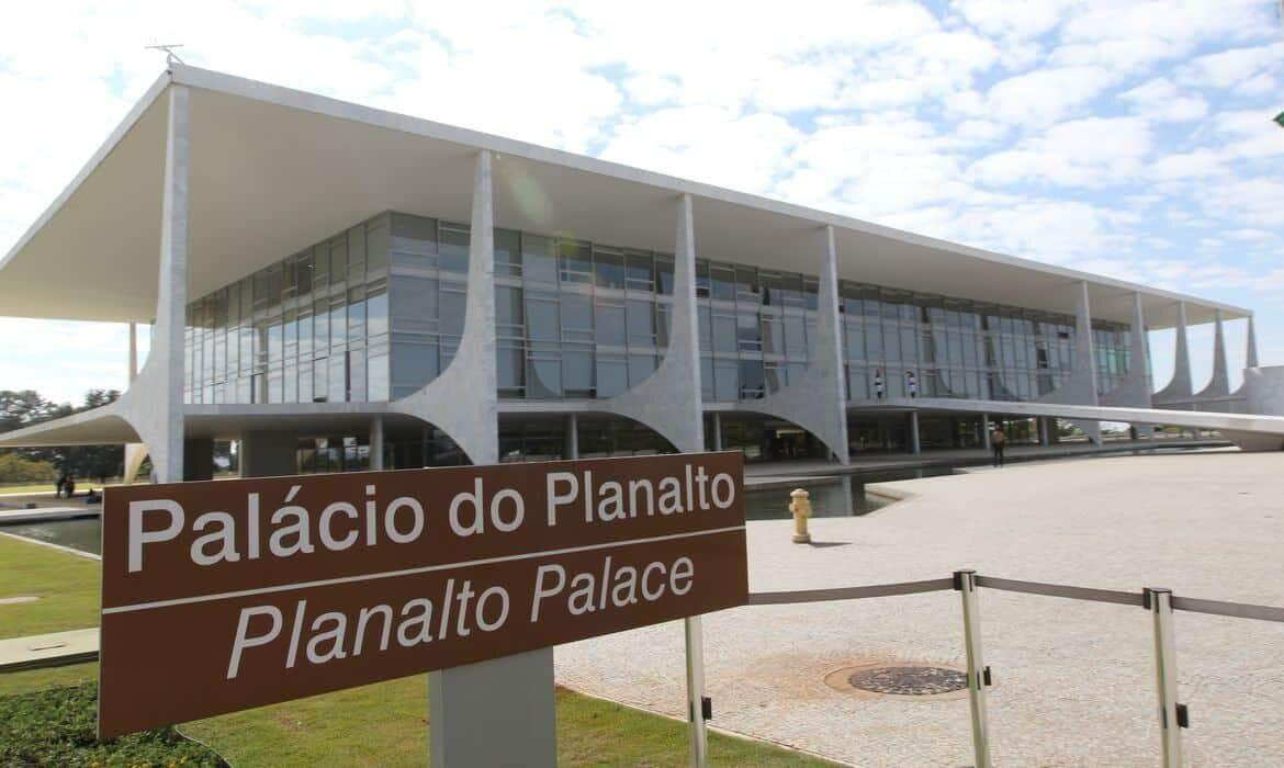 palacio do planalto fabio pozzobom