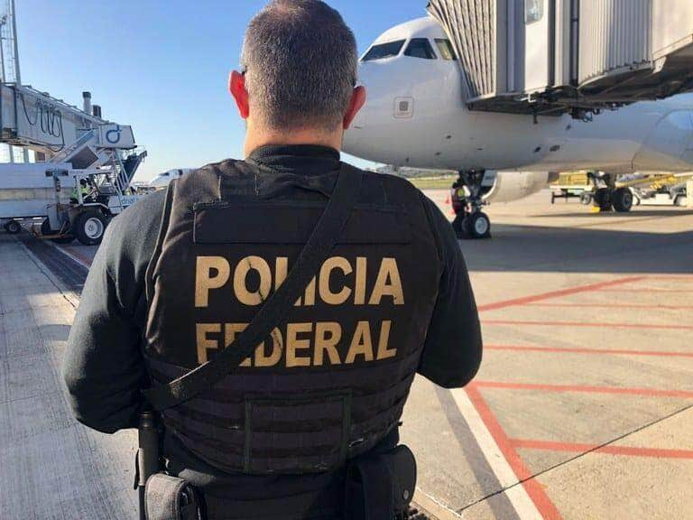 pf prende homem em flagrante no aeroporto santos dumont