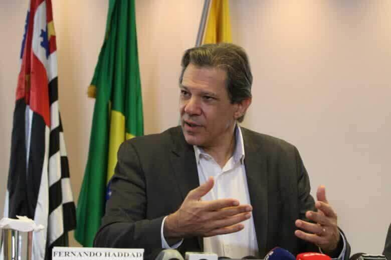 São Paulo (SP), 09/10/2023 - O ministro da Fazenda, Fernando Haddad, fala sobre o programa Desenrola Brasil durante coletiva de imprensa no gabinete do ministério em São Paulo, na Avenida Paulista. Foto: Rovena Rosa/Agência Brasil