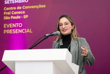 PNI vai além de vacinas e inclui até soros antiofídicos. - Ana Paula Burian é diretora da Sociedade Brasileira de Imunizações. Foto: Divulgação/ SBIm