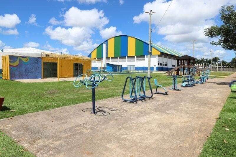 praca rotary no bairro tessele junior esta sendo revitalizada