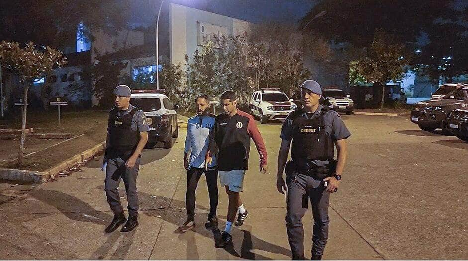 preparador fisico uruguaio e preso por racismo em jogo do corinthians