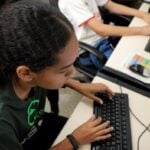 projeto piloto leva internet a 94 9 de escolas publicas selecionadas