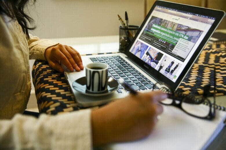 Teletrabalho, home office ou trabalho remoto. Por: Marcelo Camargo/Agência Brasil