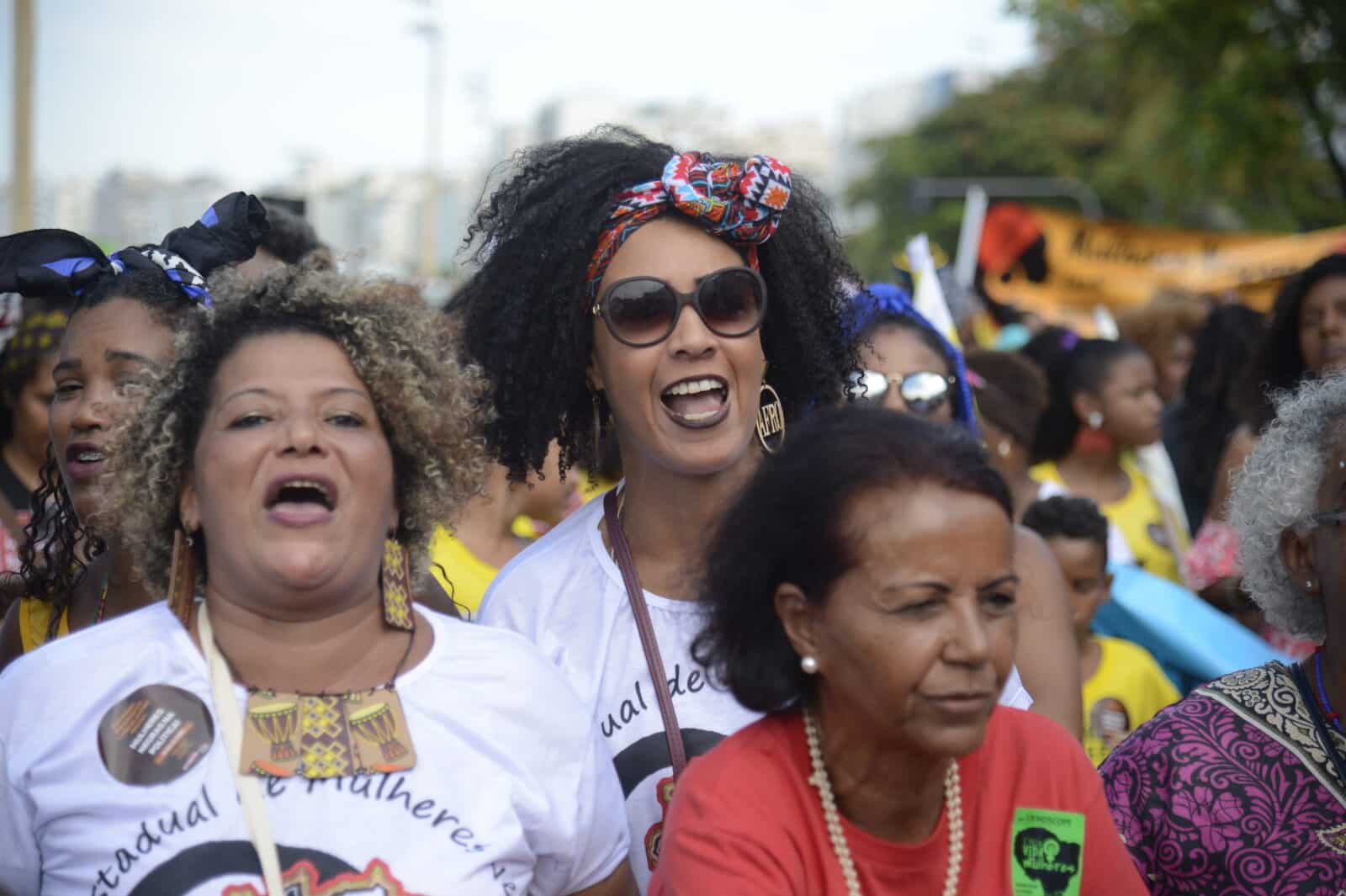 Quarta Marcha das Mulheres Negras em Copacabana, no Rio de Janeiro, protesta contra a violência que atinge as mulheres negras em todo o país. Por: Tomaz Silva/Agência Brasil