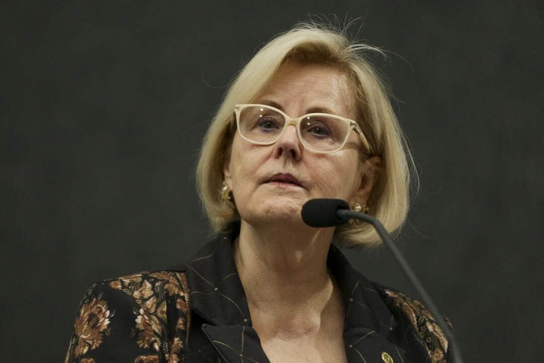 Brasília (DF), 22/09/2023 - A presidente do Supremo Tribunal Federal (STF), Rosa Weber, durante a abertura do seminário comemorativo dos 4 anos do Pacto Nacional pela Primeira Infância, no Superior Tribunal de Justiça (STJ). Foto: Marcelo Camargo/Agência Brasil