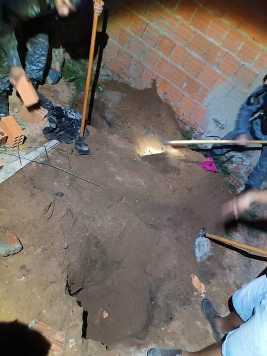 Rotam prende quatro por tráfico e apreende 35 tabletes de maconha enterrados atrás de um bar 82 Reprodução | Internet