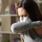 saude alerta sobre as diferencas dos sintomas de covid 19 e influenza