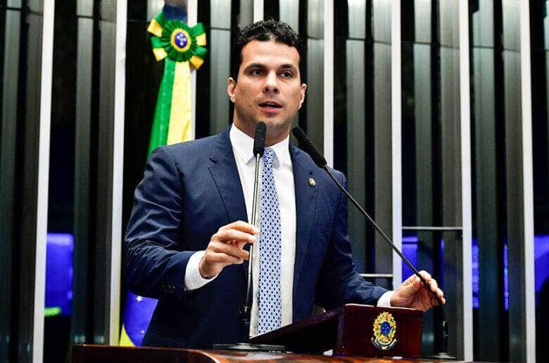 senador iraja propoe x27 poupanca jovem x27 para geracao x27 nem nem x27