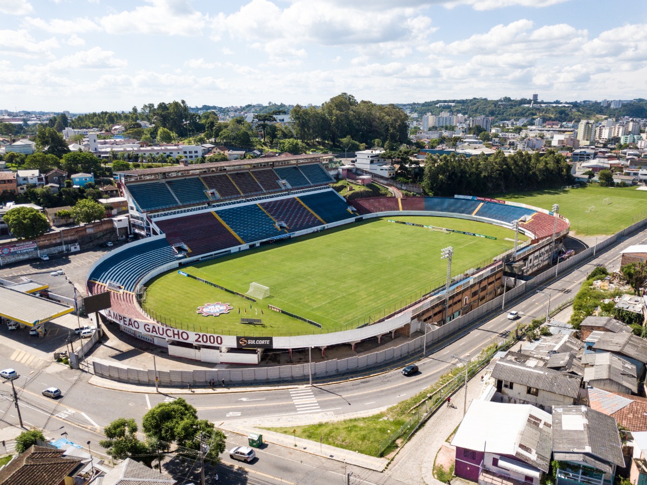 estádio Centenáro - Caxias do Sul (RS) Por: Josué Ferreira/SER Caxias/Direitos Reservados