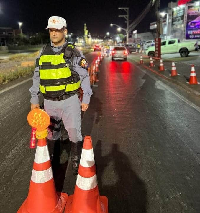 Os motorista foram presos por embriaguez ao volante  - Foto por: PMMT