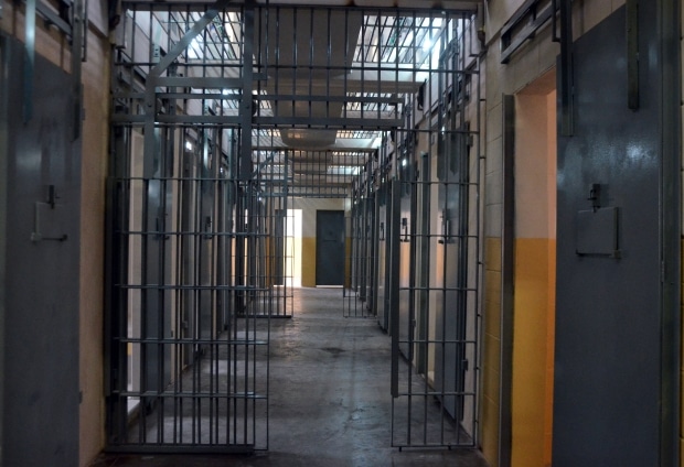 Diretor de penitenciária é exonerado por suspeita de auxílio em fugas de presos em Mato Grosso