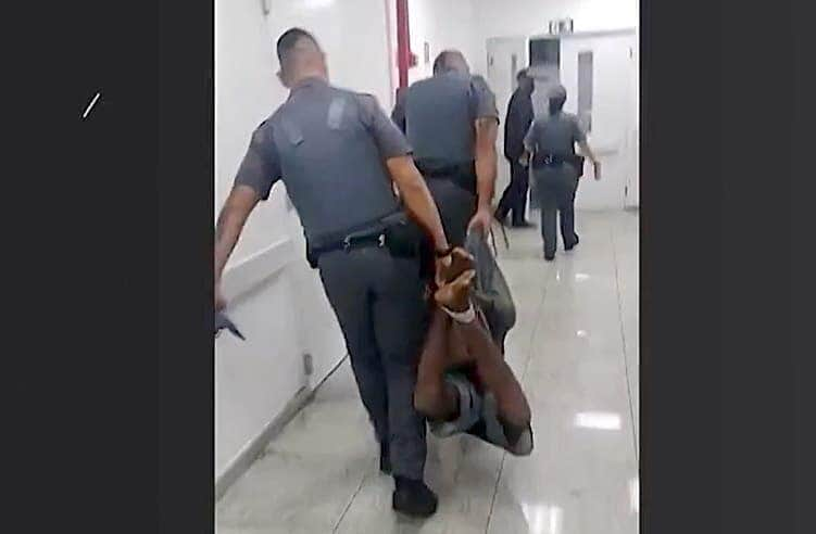 video de negro carregado amarrado remete a escravidao condena ouvidor