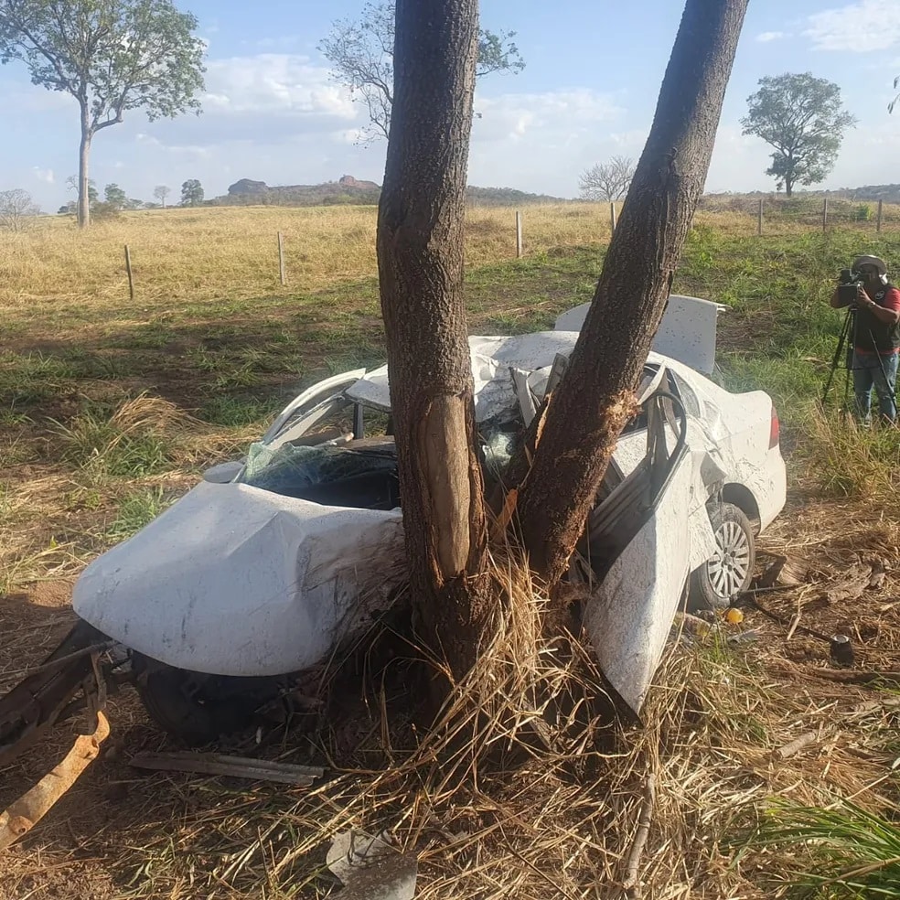 Acidente na BR-364 deixa casal e filha mortos; fatalidade aconteceu em Pedra Preta 2 voyage a