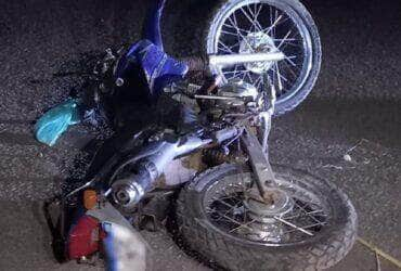 Motociclista bêbado perde controle e mata esposa em acidente em São José do Rio Claro/MT