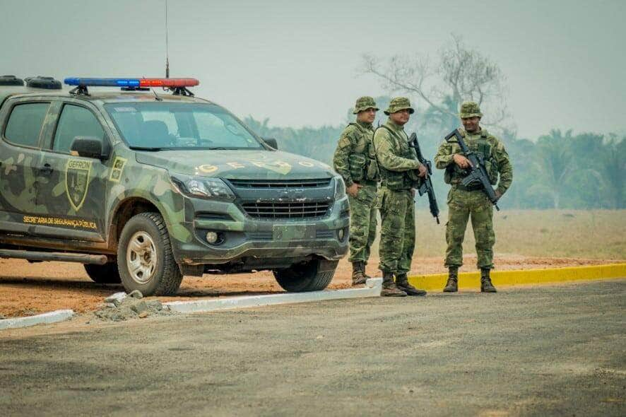 Gefron prende motorista de táxi com 14 tabletes de maconha