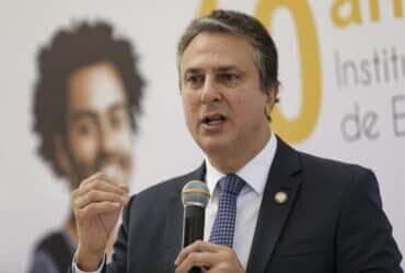 Brasília (DF), 03/08/2023 - O ministro da Educação, Camilo Santana, durante palestra de abertura da 49ª Assembleia Geral da Associação Brasileira das Instituições Comunitárias de Educação Superior (Abruc). Foto: Marcelo Camargo/Agência Brasil