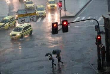 Vista do Centro durante temporal que fez cidade do Rio entrar em estágio de atenção. Por: Fernando Frazão/Agência Brasil