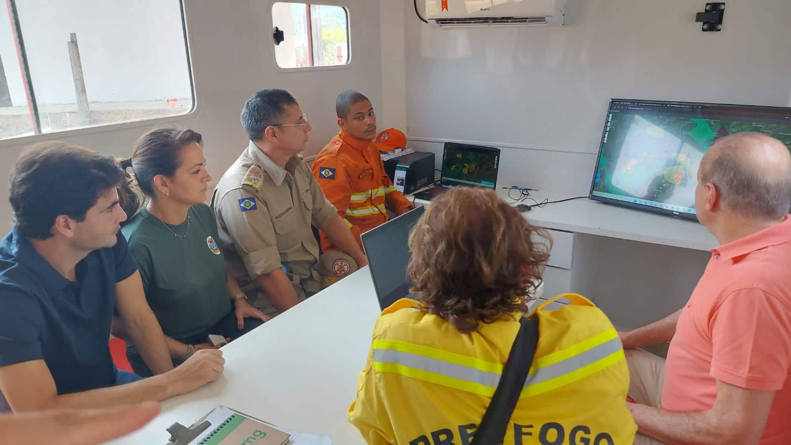 governador de mt vistoria combate aos incendios no pantanal empenhamos todos os esforcos para a extincao do fogo interna 1 2023 11 15 1842526774