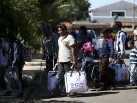 Grupo de 46 migrantes venezuelanos chegam a Brasília Por: 20/12/18/Marcelo Camargo/Agência Brasil