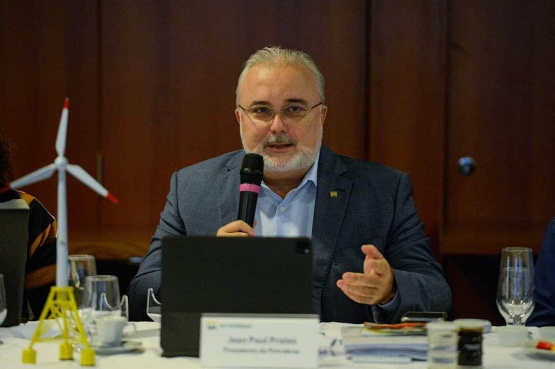 RIO DE JANEIRO (RJ), 19/07/2023 – O presidente da Petrobras, Jean Paul Prates fala durante café da manhã com jornalistas no Centro de Pesquisas da Petrobras (Cenpes), na Ilha do Fundão, zona norte da capital fluminense. Foto: Tomaz Silva Por: Tomaz Silva/Agência Brasil