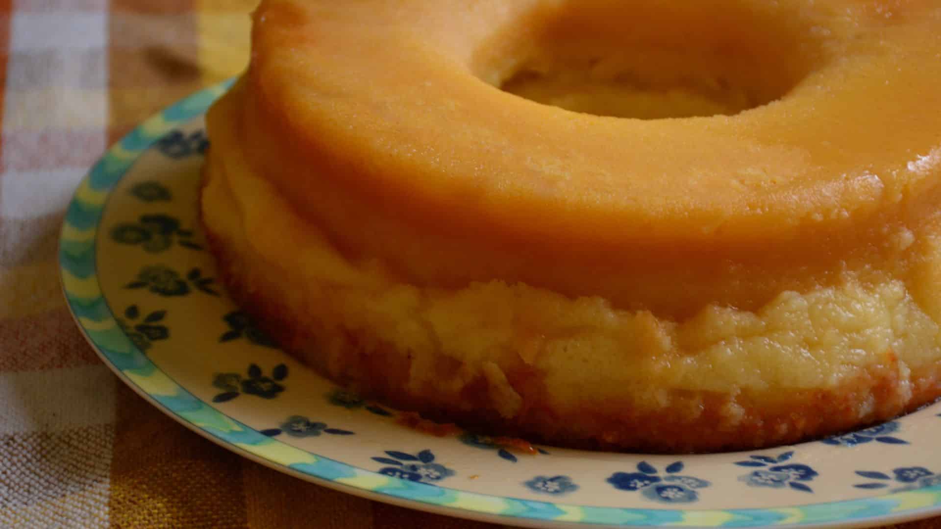 Bolo de fubá com queijo