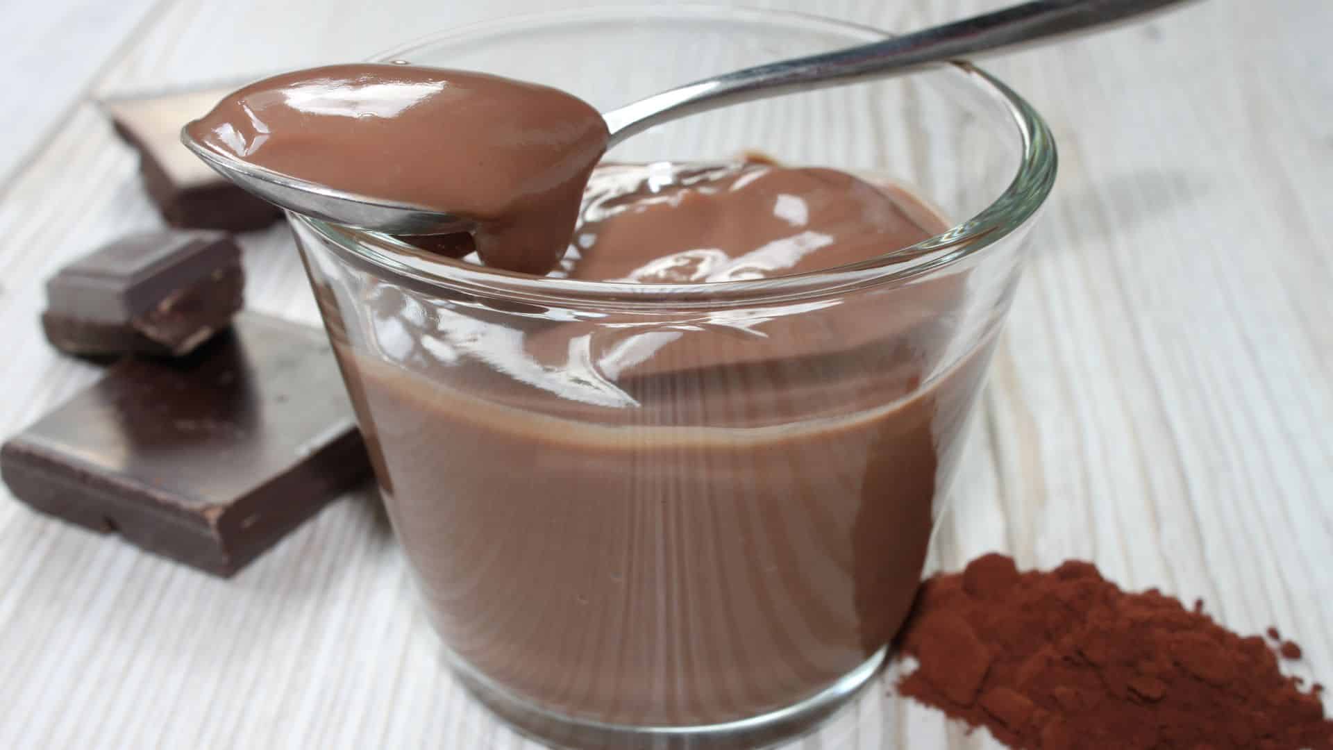 Brigadeirão de Natal: A sobremesa perfeita para sua ceia festiva 2 Brigadeirão de Natal