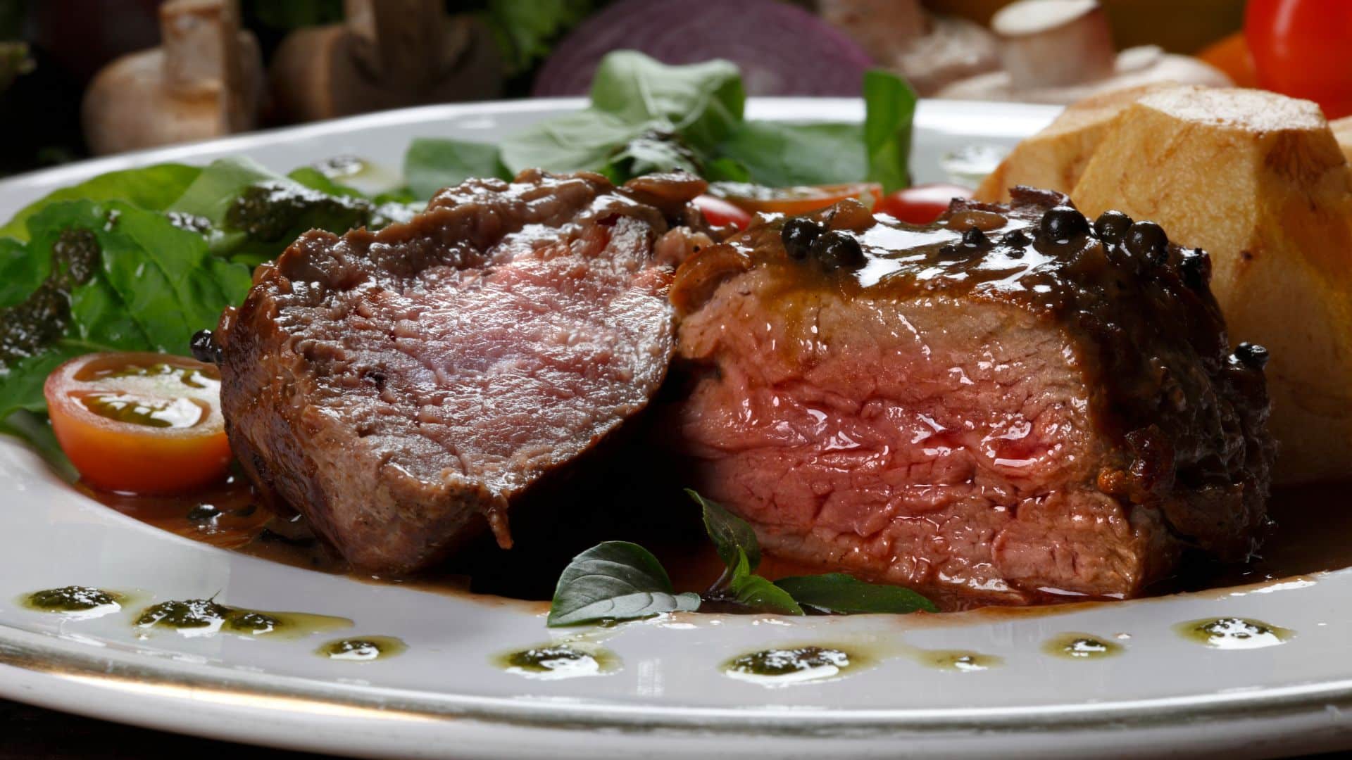 Filé ao molho madeira fácil de fazer e muito delicioso 4 Filé ao molho madeira