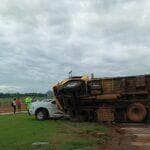 Acidente na BR-163 em Sinop envolvendo caminhonete e veículo de carga interrompe tráfego