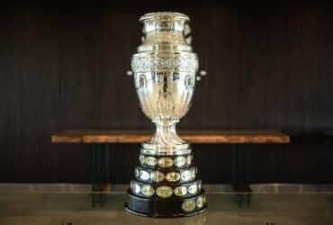 troféu, copa américa Por: Divulgação/Conmebol/Direitos Reservados