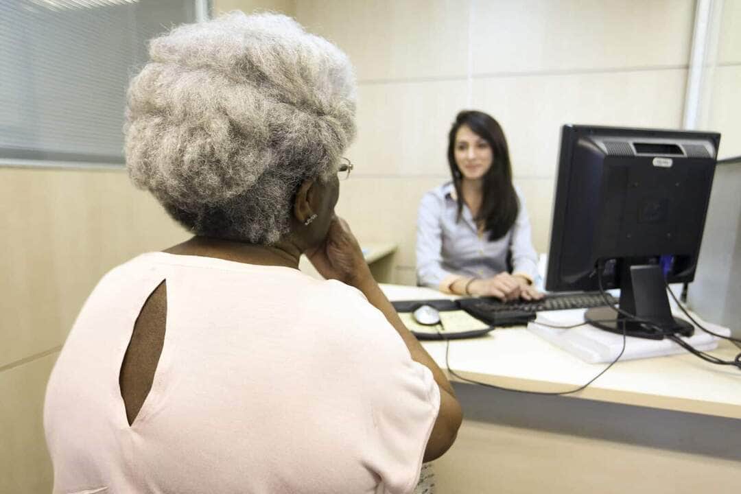 Idosa, aposentadoria