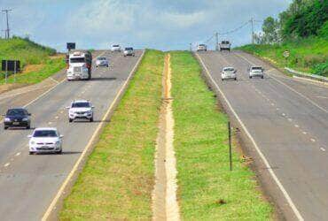Tráfego de automóveis na BR-163/MT deve aumentar 50% durante feriado de Natal