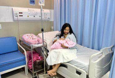 Eline Soares da Silva deu à luz no Hospital Regional de Sorriso antes e depois da reforma e comprovou mudança na estrutura              Crédito - Arquivo pessoal