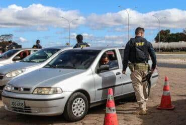 Brasília-DF, 24/07/2023, PRF faz ação de conscientização, durante comemoração dos 95 anos da Polícia Rodoviária Federal (PRF), em Brasília. Foto: Antônio Cruz/Agência Brasil