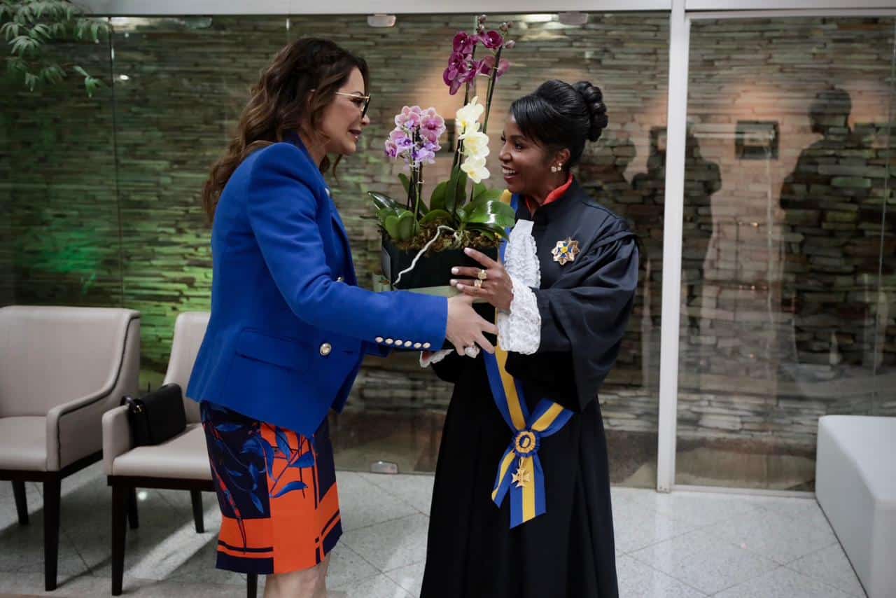 primeira dama de mt enaltece conquista historica da segunda mulher negra na presidencia do trt da 23a regiao interna 1 2023 12 16 116432901